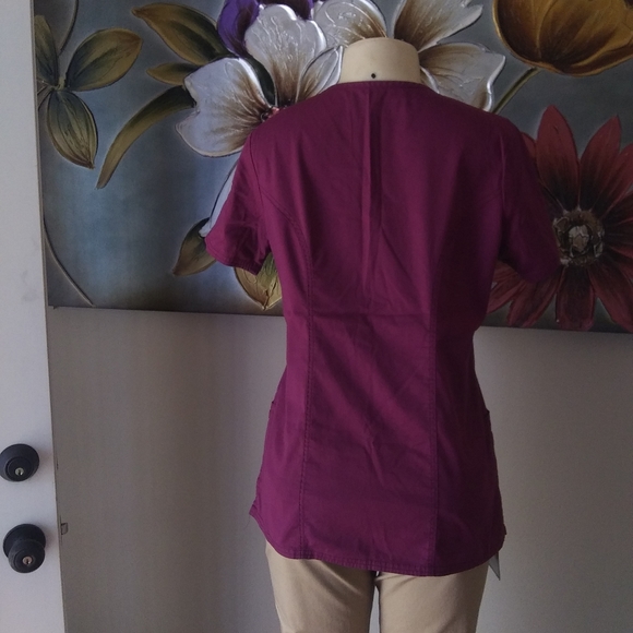 Cherokee scrub top - Picture 3 of 3
